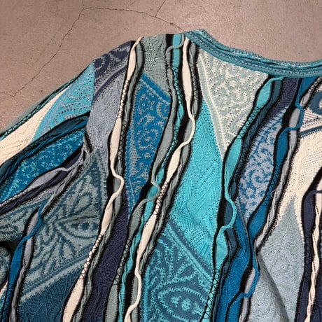 USED "GECCU" 3D KNIT CARDIGAN