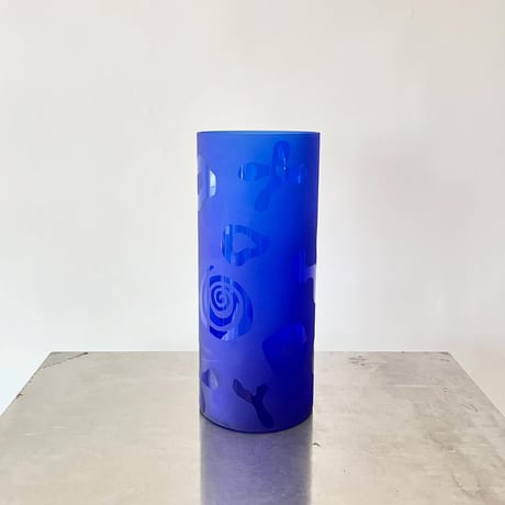 USED ABSTRACT PATTERN GLASS VASE