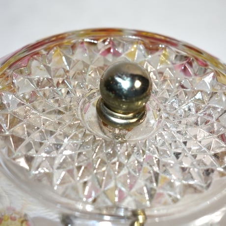 USED HANDPAINTED GLASS SHADE TABLE LAMP