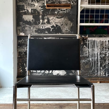 USED STEEL LEG LEATHER CHAIR