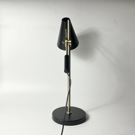 USED METALLIC ADJUSTABLE DESK LAMP