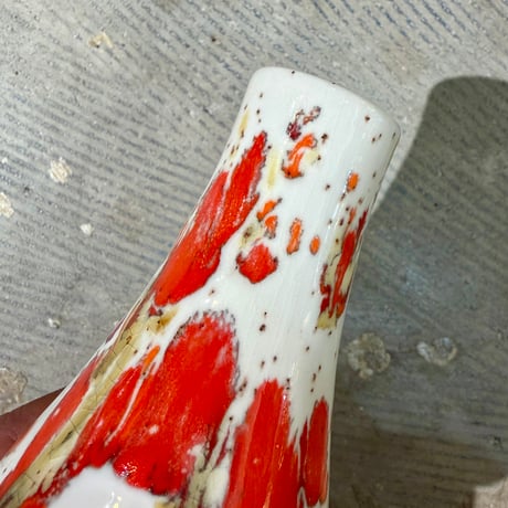 USED POTTERY FLOWER VASE
