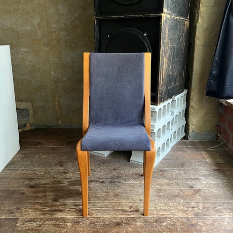USED WOODEN LEG FABRIC SEAT CHAIR