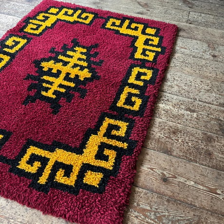 VINTAGE MOROCCAN RUG