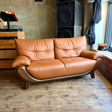 USED WOODEN FRAME VINYL LEATHER 3P SOFA