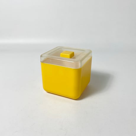 USED PLASTICS CONTAINER (YELLOW)