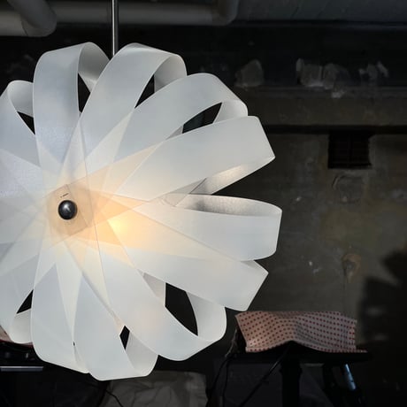 USED PLASTIC SHADE PENDANT LAMP