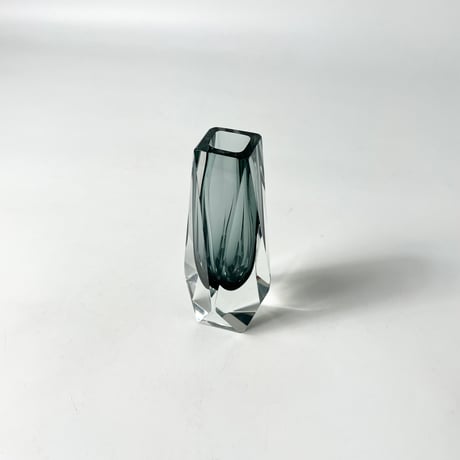USED GLASS FLOWER VASE