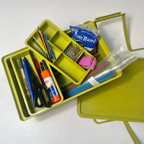 USED “TUPPERWARE” HOBBYCASE