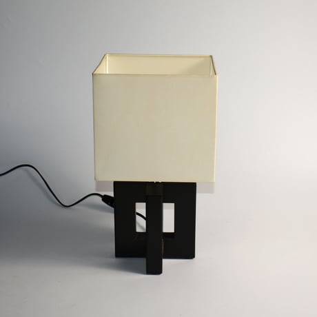 USED "DAIKO" WOODEN LEG TABLE LAMP