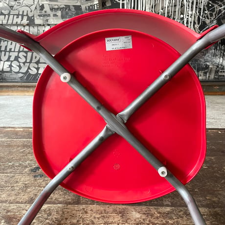 USED ”OKAMURA” PLASTICS CHAIR