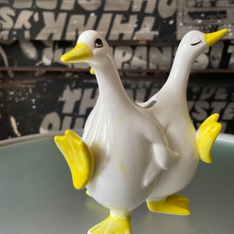 USED THREE DUCKS VASE