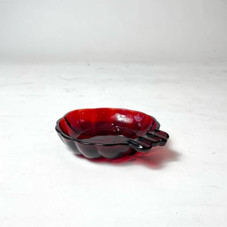 VINTAGE 50-70'S "ANCHOR HOCKING / ROYAL RUBY" GLASS ASHTRAY