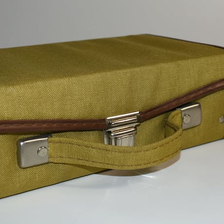 USED "SERVICE MFG CO." 12 AUDIO CASSETTE TAPE CARRYING CASE