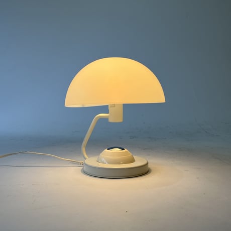 USED PLASTICS SHADE TOUCH SENCER LAMP