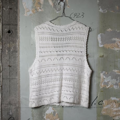 LADIES USED "LIZ SPORT" KNIT VEST