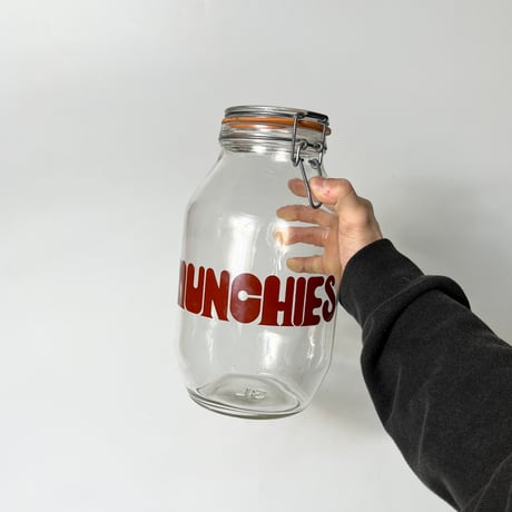 VINTAGE 70s "MUNCHIES" 3LITTER JAR HINGE LID