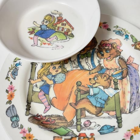 VINTAGE 60'S "ONEIDA DELUXE / GOLDILOCKS" PLASTICS PLATE & BOWL