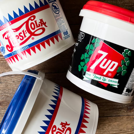 USED PEPSI & 7UP PLASTIC BUCKET