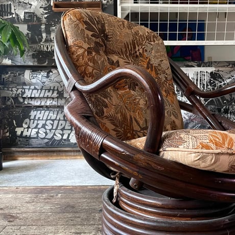 JAPAN USED "KOSUGA" BAMBOO FRAME ROTARY LOUNGE CHAIR
