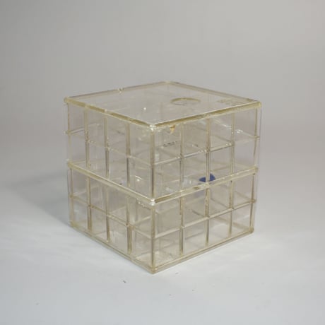 VINTAGE 60'S "MILTON BRADLEY TRY-IT" BALL IN MAZE PUZZLE