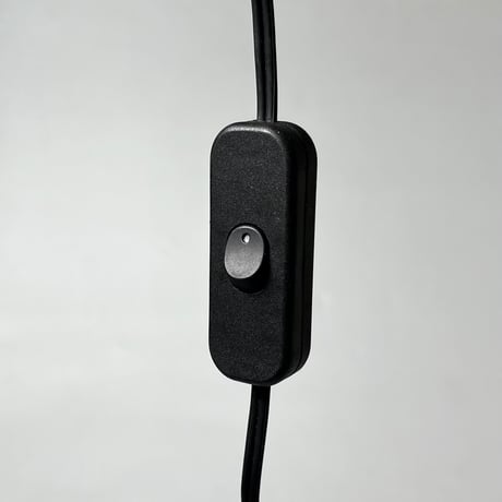JAPAN USED POSTMODERN IRON FRAME TABLE LAMP
