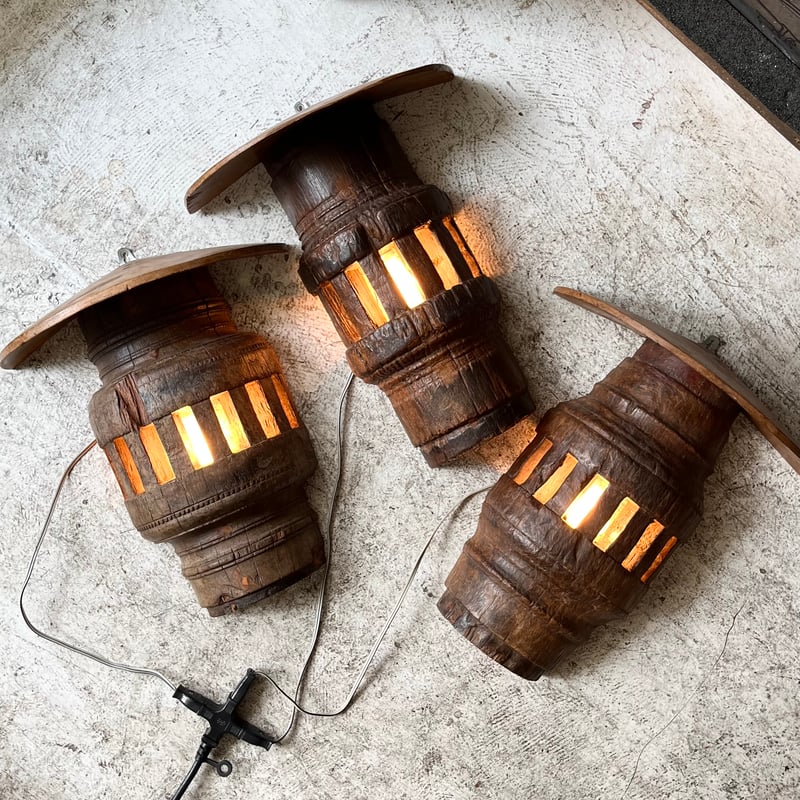 USED WOODEN WALL LAMP | CopyArt Collective