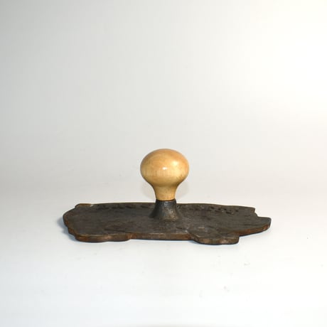 USED "NORPRO" CAST IRON WOOD HANDLE BACON PRESS
