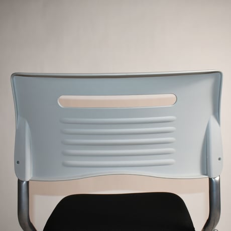 USED STACKING CARRY CHAIR