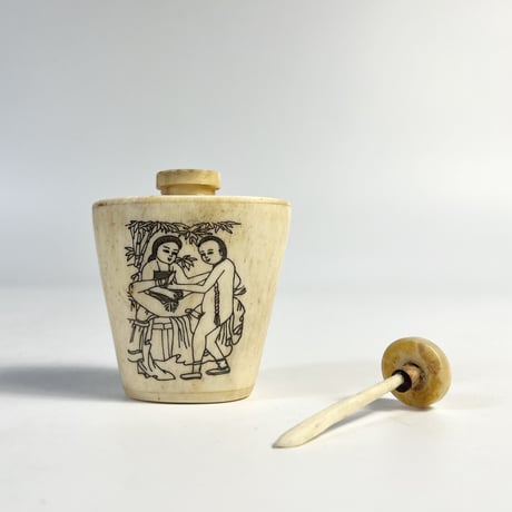 VINTAGE ELEPHANT TUSK APHRODISIAC CASE