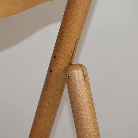 USED WOODEN FOLDING CHAIR