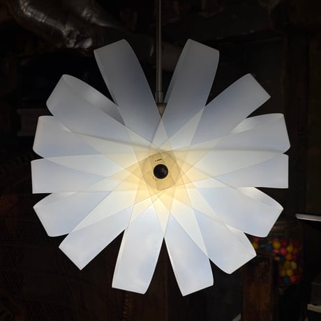USED PLASTIC SHADE PENDANT LAMP