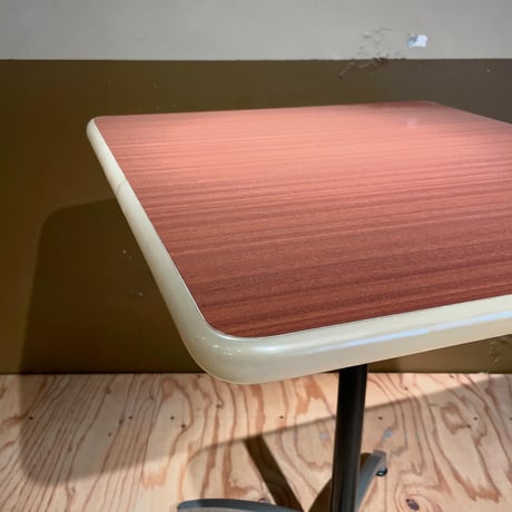 USED METAL LEG WOODEN TOP BOARD TABLE