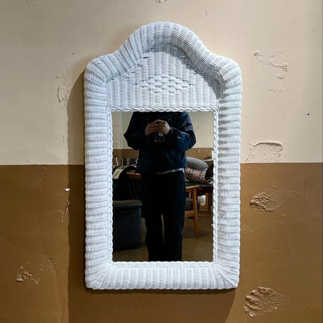 VINTAGE RATTAN FRAME WALL MIRROR