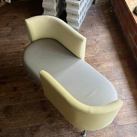 USED FABRIC LOBBY SOFA