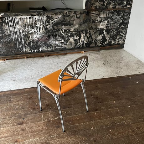 USED IRON LEG VINYL LEATHER CHAIR