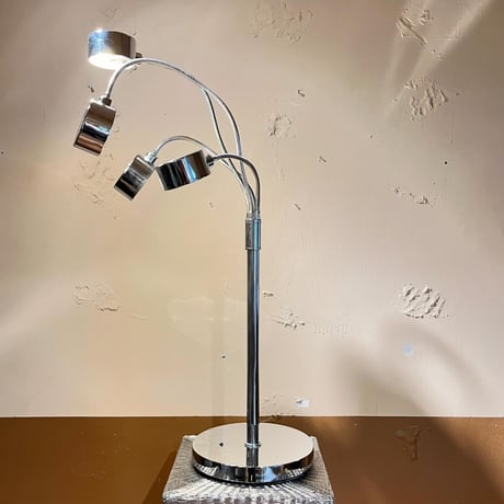 USED METAL 4 HEAD ADJUSTABLE STAND LAMP