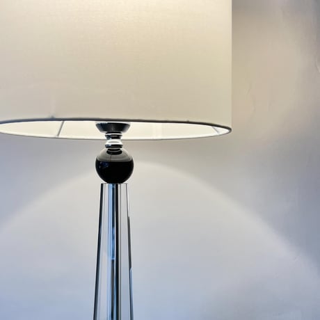USED ACRYLIC BASE TABLE LAMP