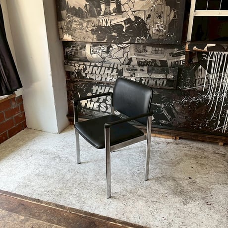 JAPAN USED STEEL LEG VINYL LEATHER ARM CHAIR