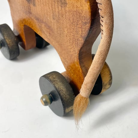 USED LION WOODEN TOY
