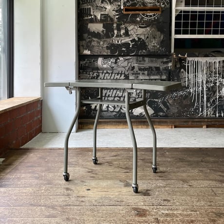 USED "YANAGIYA" BUTTERFLY CARRY DESK