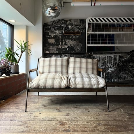 USED METAL FLAME FABRIC SEAT 2P SOFA