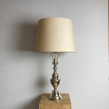 ALUMINUM TABLE LAMP