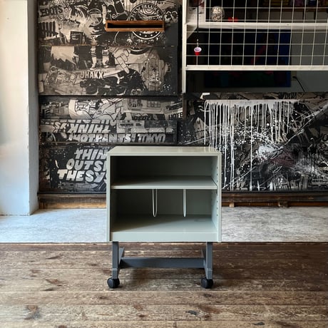 USED IRON LEG STEEL CARRY SHELF