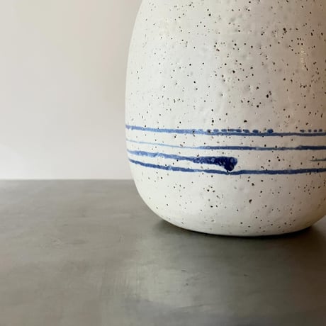 USED HANDPAINTED CERAMIC VASE