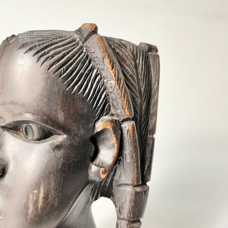 USED AFRICAN WOODEN SCULPTURE