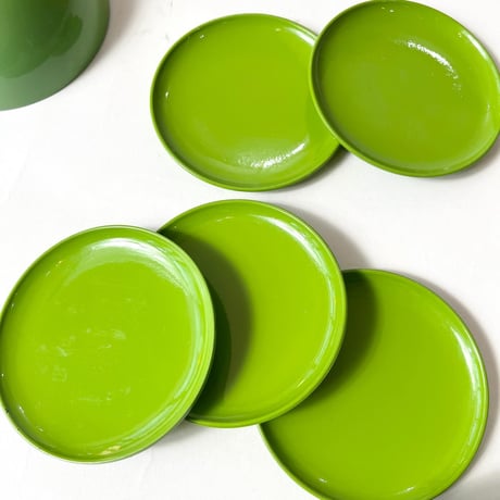 VINTAGE PLASTICS SET OF 5 COASTERS CASE