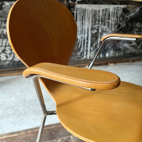 USED “DANERKA / RONDO” STEEL LEG WOODEN ARM CHAIR