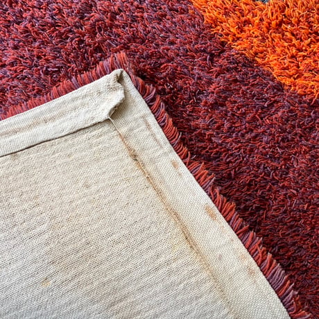 USED ACRYL SHAGGY RUG