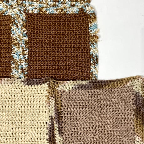 USED HANDMADE ACRYLIC RUG